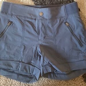 Athleta size 4 blu shorts
